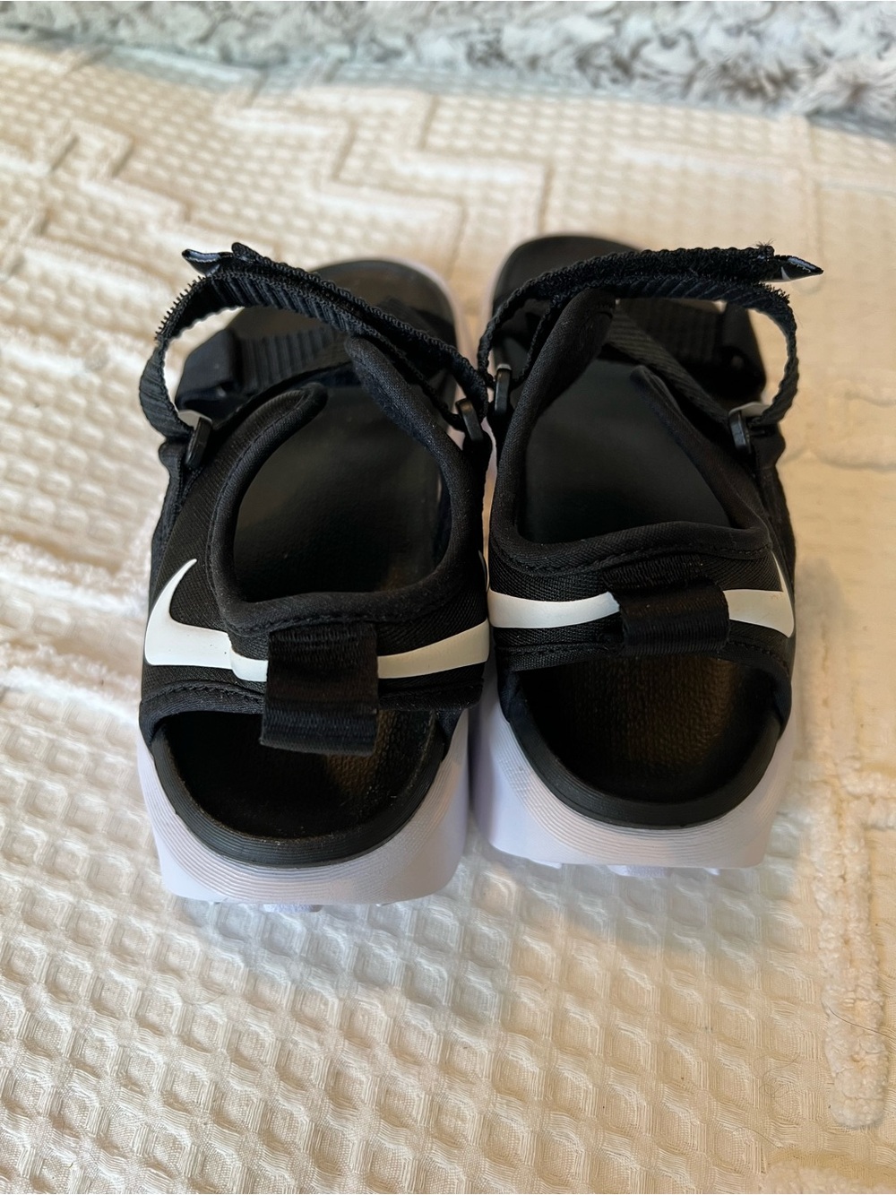 Nike Black and White Sport Sandals with Adjustable Straps Women’s Size 8 - Picture 5 of 6